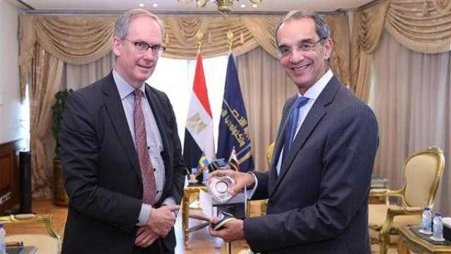 خلال لقائه سفير السويد.. وزير الاتصالات يستعرض استراتيجية مصر الرقمية