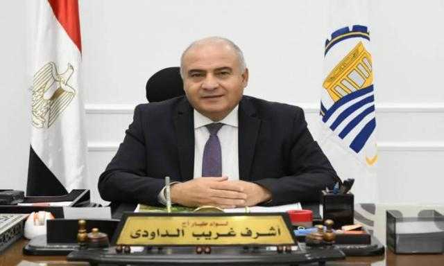 السكرتير العام بقنا يتفقد معدلات تنفيذ مشروعات حياة كريمة