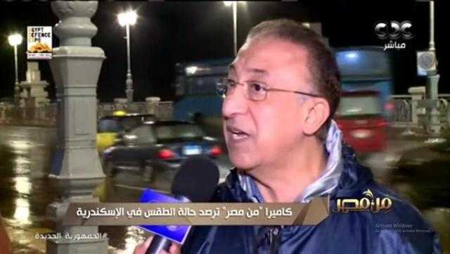 محافظ الإسكندرية من أعلى كوبري ستانلي: الأمور على ما يرام