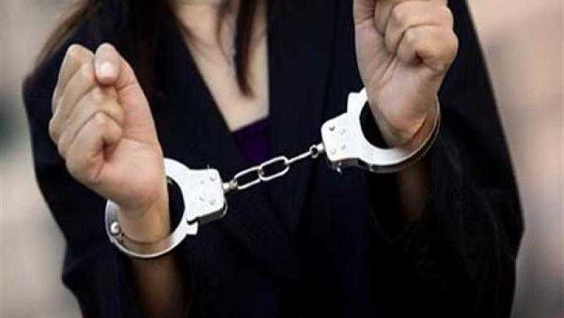 ضبط سيدة نشرت صور أسئلة وإجابات ادعت أنها لامتحانات الثانوية العامة
