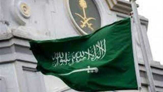 السعودية تمدد الإقامات وتأشيرات الخروج والعودة بدون رسوم لمدة شهرين