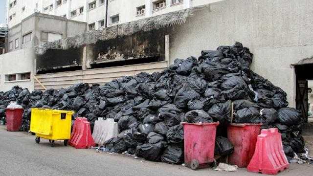 صفاقس التونسية تتجه لإعلان إضراب عام بسبب أزمة النفايات