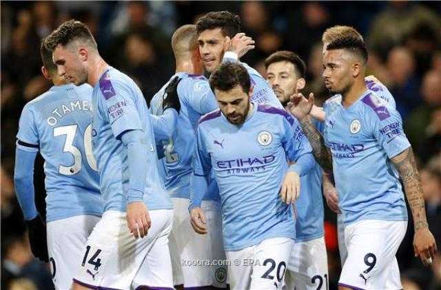 مدرب ويستهام ينتقد مشجعا اقتحم أرض الملعب وأفسد هجمة للفريق أمام ليون في الدوري الأوروبي