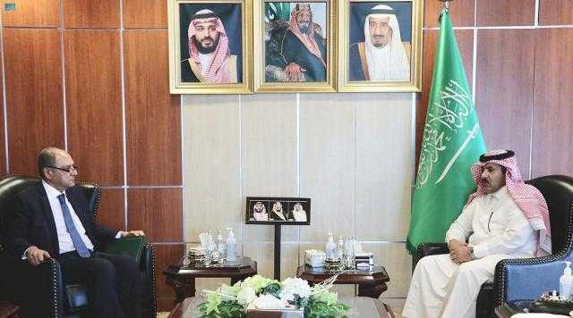 سفير خادم الحرمين الشريفين لدى اليمن يلتقي السفير المصري لدى المملكة