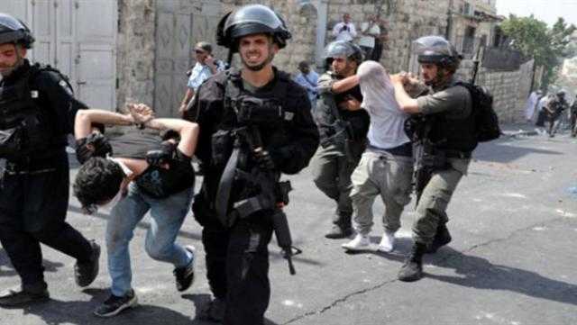 قوات الاحتلال تعتقل 4 فلسطينيين بالخليل