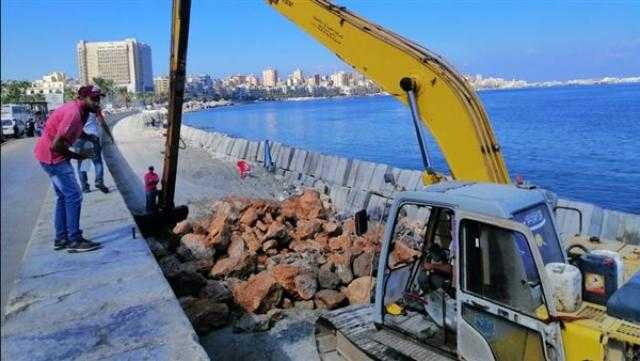 «حماية الشواطئ» تنفذ مشاريع ضخمة في الإسكندرية لمواجهة تغير المناخ