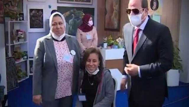 الطفلة التي أجلسها الرئيس السيسي على كرسي: شعرت بسعادة لا يمكن وصفها