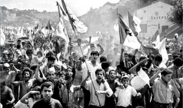 تبون يكرم صحفيين إيطاليين اثنين ساهما في تغطية أحداث مظاهرات 11 ديسمبر 1960