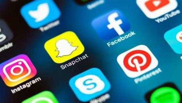 استشاري نفسي: 300 مليون عربي يستخدمون السوشيال ميديا بشكل سلبي