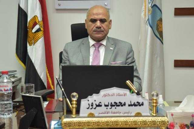 مناقشة الاستعدادات النهائية لبطولة جامعة الأقصر الأولى لكرة القدم الخماسية للجامعات