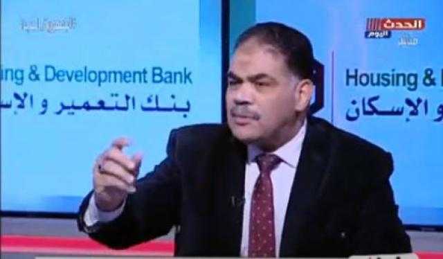 خبير أسري يكشف أسباب خيانة الرجل لزوجته.. فيديو