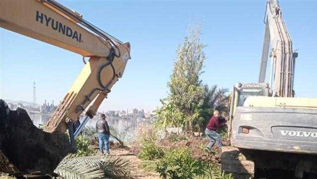 إزالة 14 تعديا على النيل في أسيوط