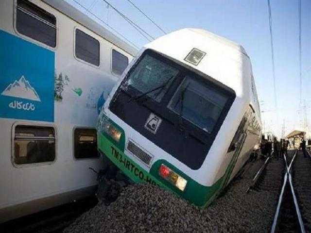 عشرات الإصابات جراء تصادم بين قطاري مترو في إيران