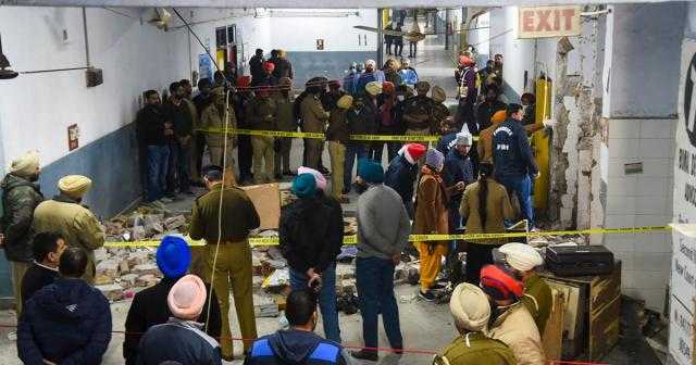 مقتل شخصين إثر انفجار بمبنى محاكم في الهند