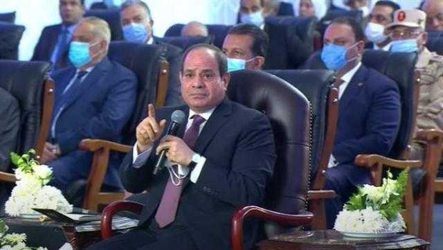 الرئيس السيسي: «أوعوا تفتكروا إن البلد بتستجدي ضرائب»