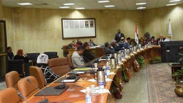 سداد المصروفات والحصول على التطعيم شروطاً لدخول امتحانات جامعة أسيوط
