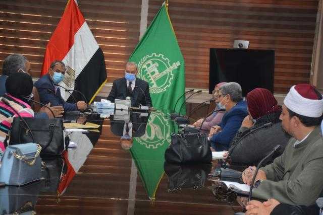 محافظ القليوبية يبحث مشكلات المدارس الفكرية وطلاب ذوي القدرات الخاصة