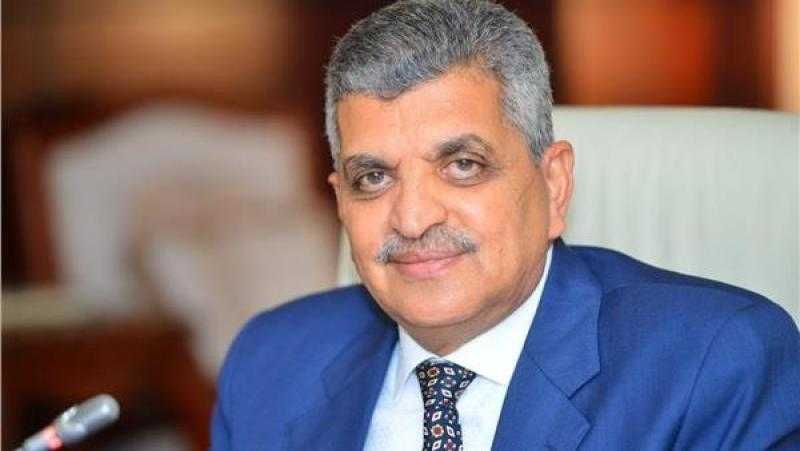 رئيس قناة السويس: ناقلات البترول في يوليو الماضي زادت بنسبة تقدر بنحو 60%