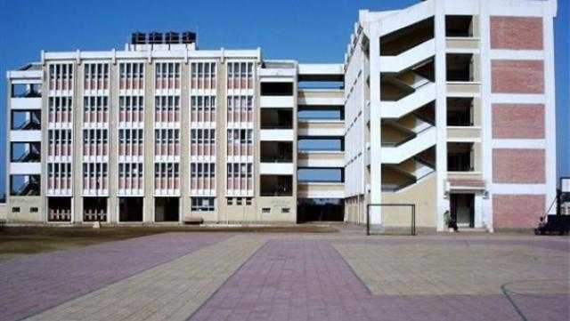 مدير مدرسة بالإسكندرية: ذهبت مدرستي يوم الإجازة فجرا ونزحت الأمطار