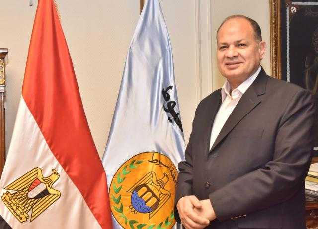 محافظ أسيوط يشيد بإجراءات الدولة لتوفير السلع الأساسية ومحاربة غلاء الأسعار