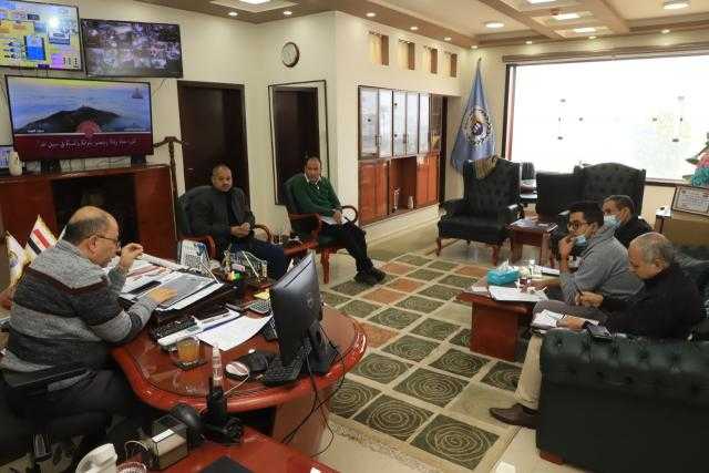 مياه أسيوط تعقد إجتماعا لدراسة الموقف التنفيذي لمشروعات الهيئة القومية