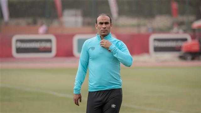 عبدالحفيظ يطمئن على دوليي الأهلي قبل السفر إلى الكاميرون