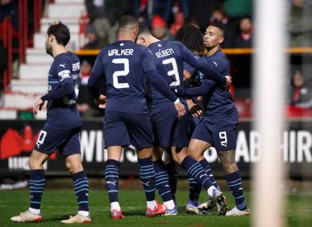 مانشستر سيتي يهزم سويندون برباعية ويبلغ الدور الرابع من كأس الاتحاد الإنجليزي