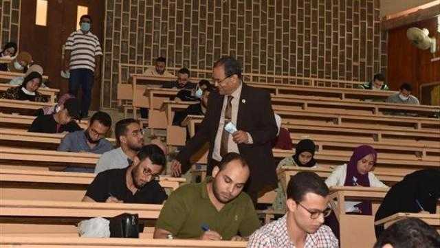 بسبب الطقس السيئ.. تعديلات في مواعيد امتحانات حقوق وتجارة المنصورة