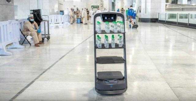 رئاسة شؤون الحرمين تدشن روبوت ماء زمزم