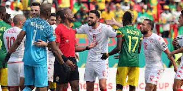 يوتيوبر تونسي: فضائح أمم إفريقيا تتوالى بعد واقعة تونس ضد مالي.. وهذه النسخة هي الأسوأ
