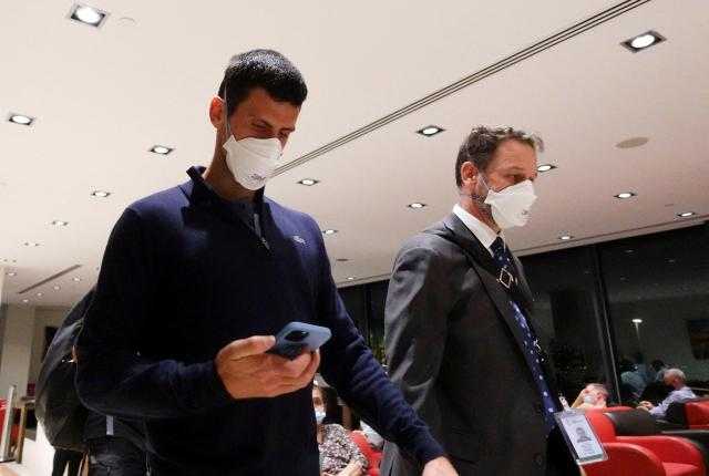 الرابطة العالمية للتنس تعرب عن آسفها لاستبعاد ديوكوفيتش من أستراليا