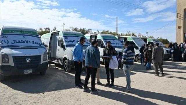 الفيوم.. الكشف على 620 مريضًا خلال قافلة طبية إلى مركز يوسف الصديق