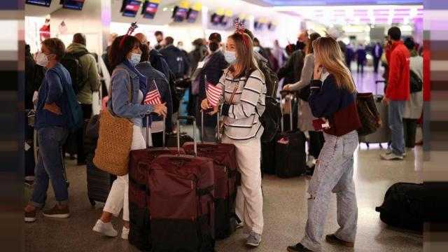 المملكة المتحدة تعتزم إنهاء اختبارات كوفيد للمسافرين الملقحين