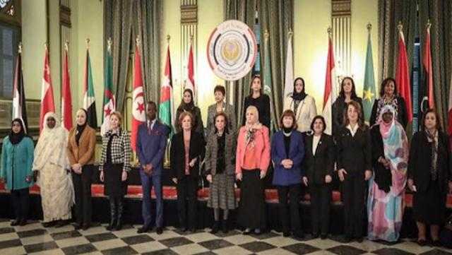 اليوم.. منظمة المرأة العربية تعقد أولى دورات تمكين السيدات العاملات