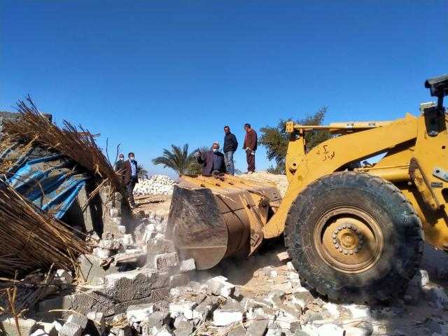 محافظ أسيوط: إزالة 26 حالة تعد ومخالفات على أراض زراعية وأملاك دولة بمركز البداري