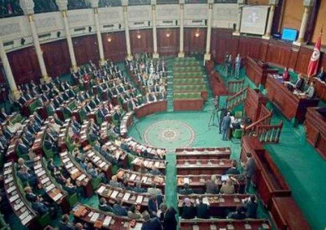 برلمان تونس المجمد يحتفي بذكرى التصديق على الدستور في تحد للرئيس سعيد