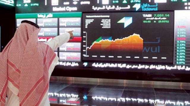 مؤشر سوق السعودية قرب أعلى مستوى في 15 عاما