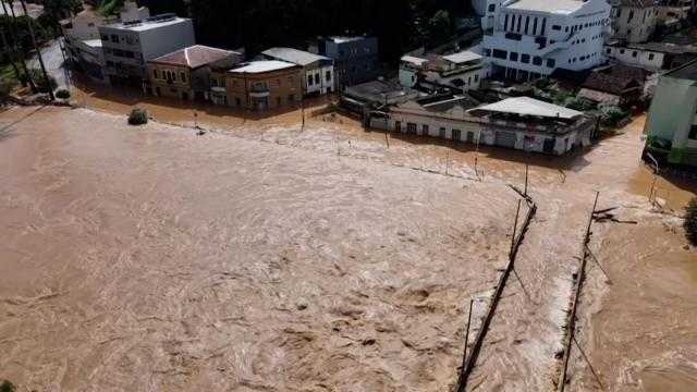 البرازيل: مقتل 18 شخصا على الأقل جراء فيضانات وانهيارات أرضية