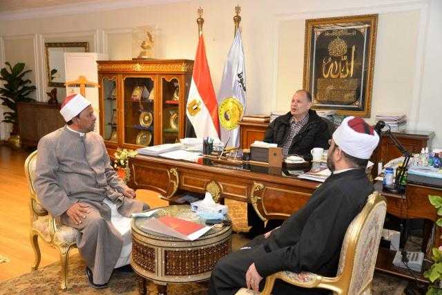 محافظ أسيوط يؤكد أهمية لجان المصالحات وضرورة توعية المواطنين بالقضايا المجتمعية المعاصرة