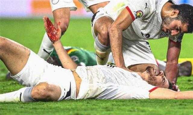 طبيب المنتخب الوطني يعلن جاهزية ”الونش” لمواجهة السنغال في نهائي أمم أفريقيا