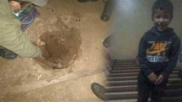 العم على الصحراوى ورفاقه.. أبطال حفروا الصخر لإنقاذ الطفل ريان .. صور