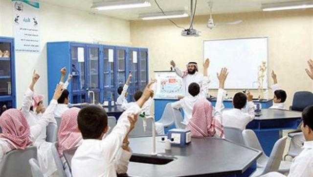 اليوم.. عودة الطلاب للدراسة بعد إجازة مطولة في السعودية