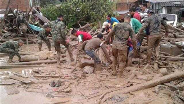 مقتل وإصابة 49 شخصا إثر وقوع انهيار طيني غربي كولومبيا