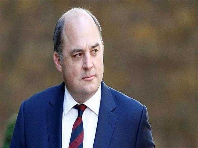 وزير خارجية بريطانيا يصل إلى روسيا لبحث ملف أوكرانيا