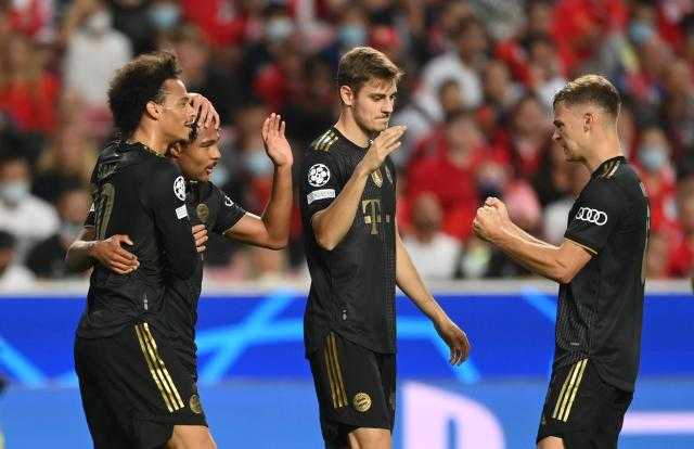 بايرن ميونخ يعلن عودة الحارس نوير وخضوعه لتدريبات خفيفة