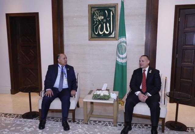 البرلمان العربي يعقد اجتماعا مشترك بين الأمناء العامين والنواب الليبي
