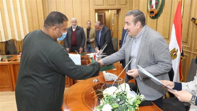 خط أحمر