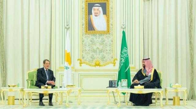 ولي العهد السعودي والرئيس القبرصي ناقشا القضايا الإقليمية والدولية
