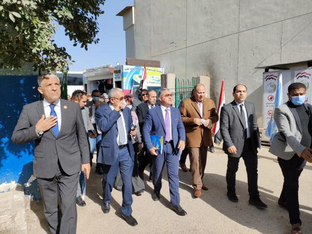 خط أحمر