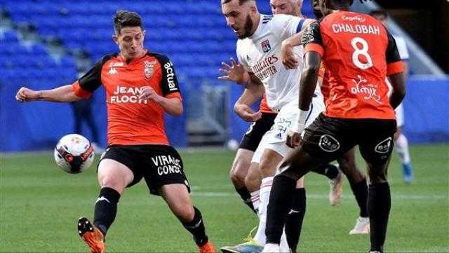 ليون يفوز على لوريان 4-1 في الدوري الفرنسي لكرة القدم